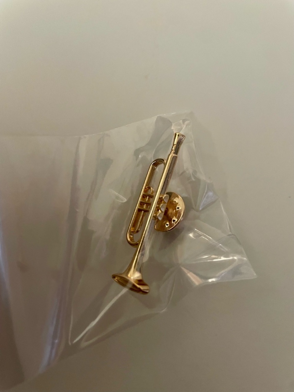 Gold Tone Trumpet Pin